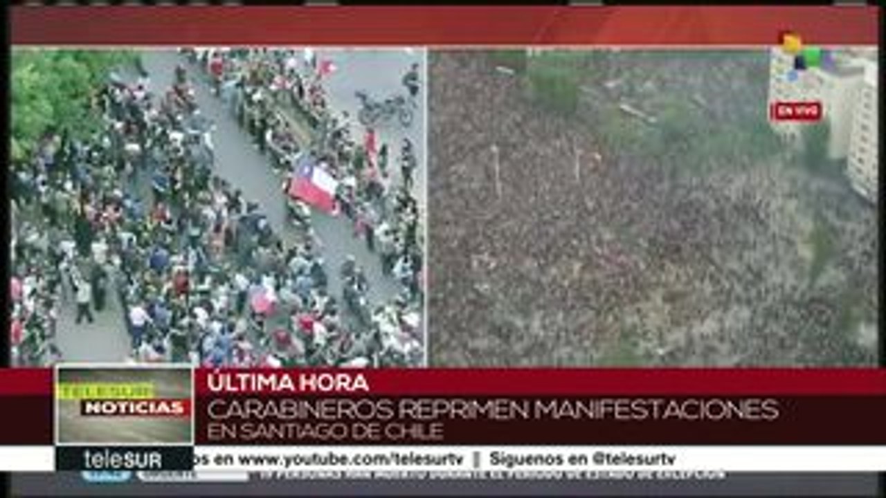 Carabineros comienzan a reprimir "la marcha más grande de Chile"