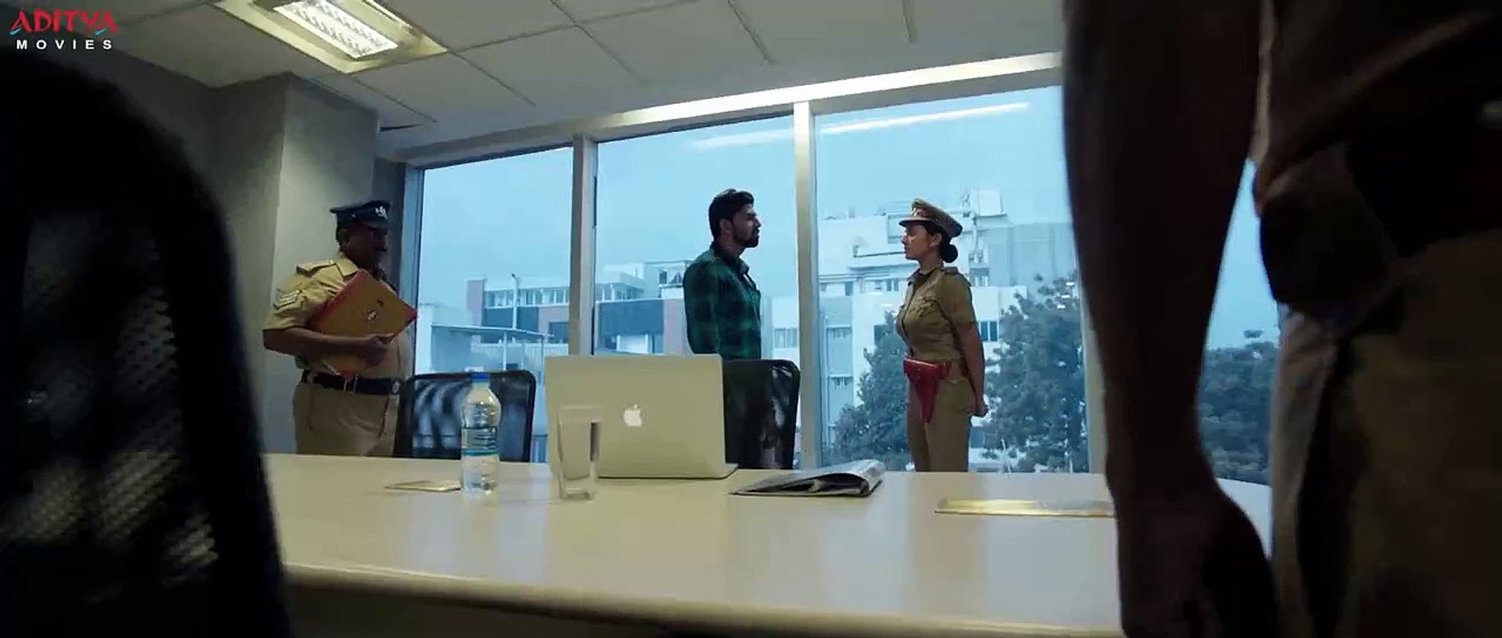 Thadam (2019)  Hindi - Part 2