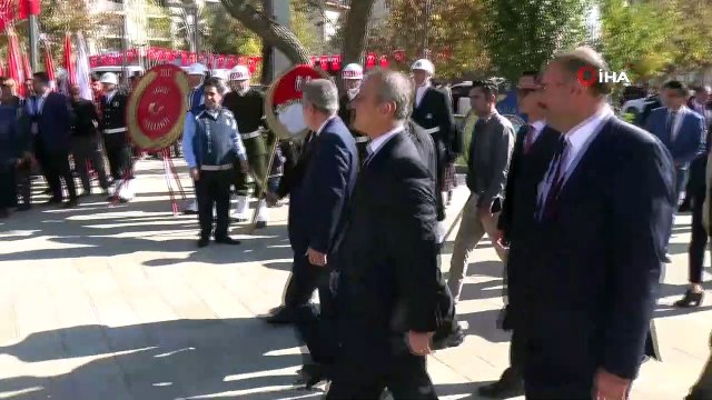 Ağrı’da 29 Ekim Cumhuriyet Bayramı dolayısıyla tören düzenlendi