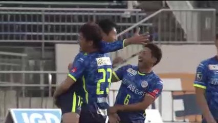 Incredible half-way line double in Japan