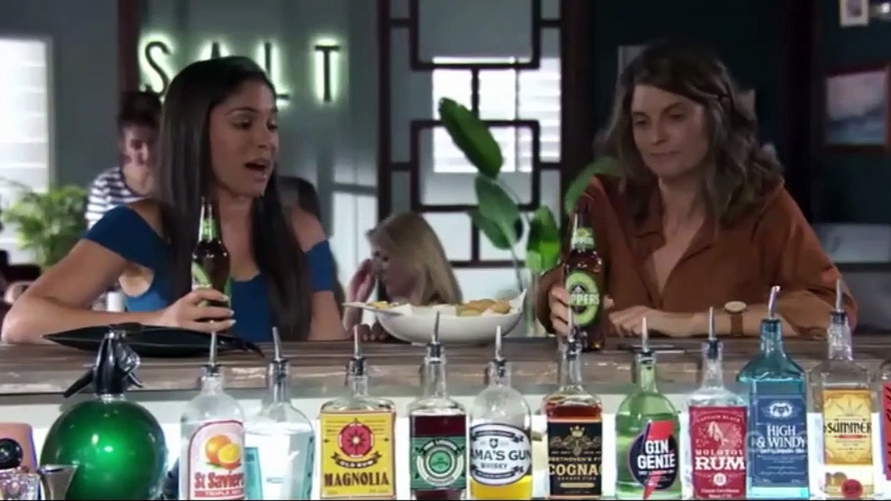 Willow & Alex 4 I Home and Away