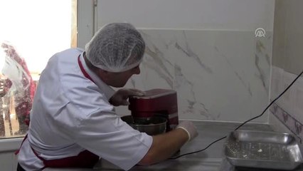 10 bin yıllık buğdaydan yapılan şekerpare ilgi görüyor