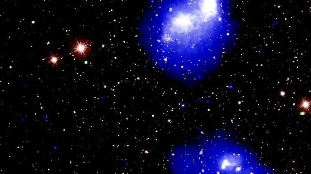Así son los 4 cúmulos de galaxias que están colisionando para formar "uno de los objetos más masivos del universo"