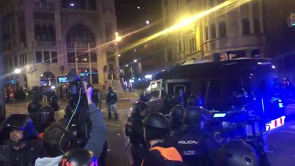 Cargas policiales en Barcelona contra los independentistas