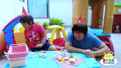 Ryan Pretend Play Cooking Food with Peppa Pig Kitchen Playset!!!