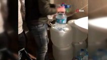 Fatih'te kaçak alkol ve sigara operasyonu kamerada