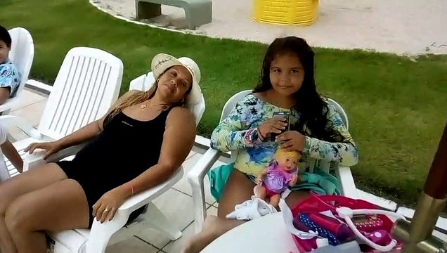 FERNANDA, THÁBATTA, RAPHAELL E OSMILTON CURTINDO A PISCINA DO CONDOMÍNIO CUPE - RESERVA IPOJUCA 26_10_2019