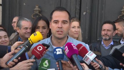 Aguado pide una reflexión sobre si se quiere "más bloqueo"
