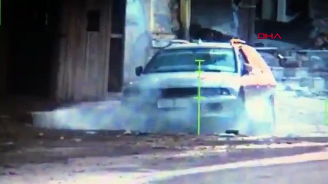 Bakanlık paylaştı! Bomba yüklü araç böyle imha edildi!