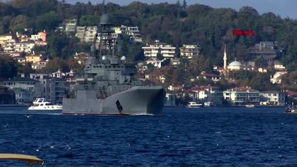 Rus savaş gemisi istanbul boğazı'ndan geçti