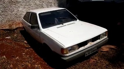 Carro furtado é encontrado sem rodas no São Cristóvão