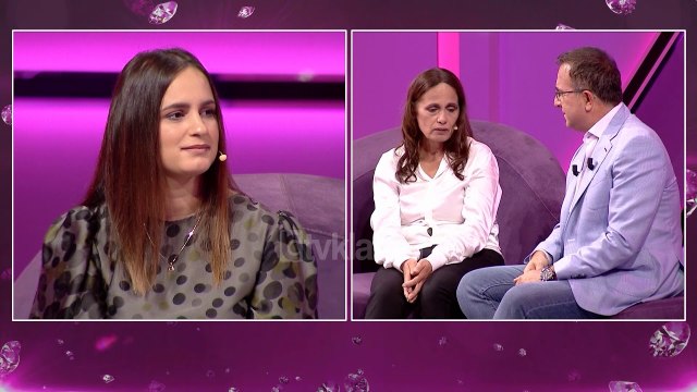 Pas shumë vitesh kerkimi, Xhulia gjen nenen e saj biologjike