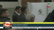 Ejerce su derecho al voto el presidente uruguayo Tabaré Vázquez