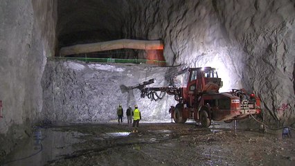 '드론 공격에도 안전'...지하원유비축기지 현장 / YTN