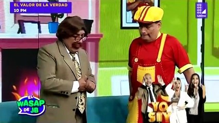 Flavia Laos y el niño Arturito