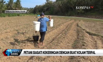 Kekeringan, Warga Cari Air Bersih ke Tengah Hutan