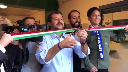 下载视频: MATTEO SALVINI INAUGURA A SAN GIUSTINO (PERUGIA) LA SEDE DELL LEGA