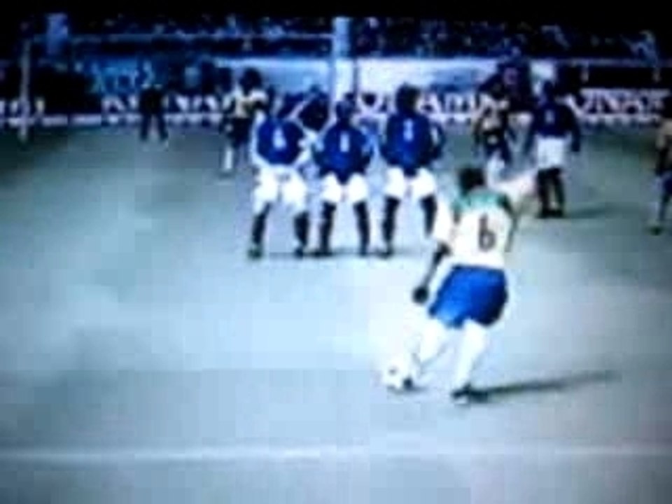 2 coup franc de Roberto Carlos