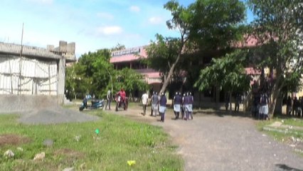 மாணவர்கள் மோதல்.. விலக்கி விடப் போன எச்.எம்.. கொலை   வெறித் தாக்குதல்