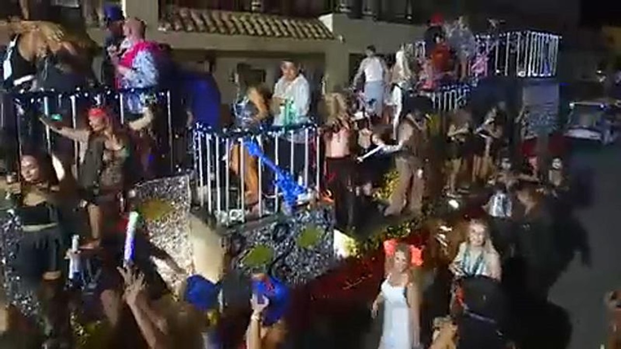 Μεγαλειώδης παρέλαση στο Fantasy Fest της Φλόριντα