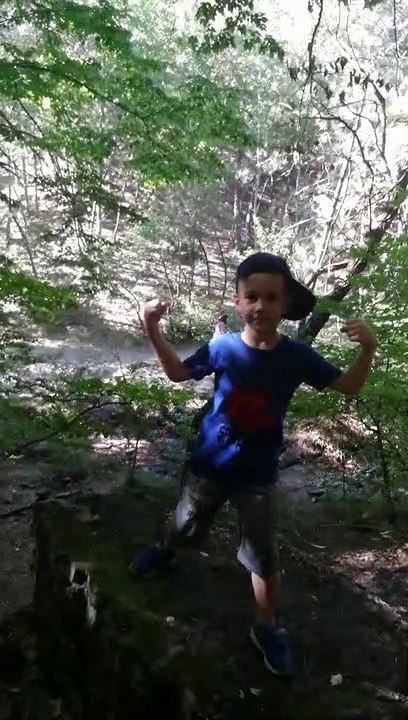 DEFİNE şelale üstü gezinti,ayaz arkeolog olacak :)