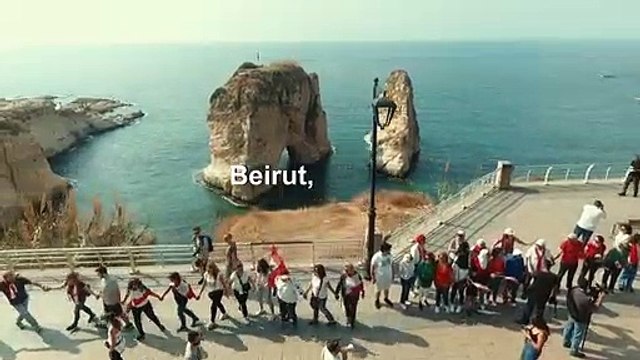 Lebanon protesters form nationwide human chain