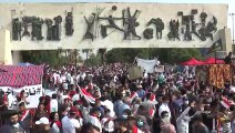 Bağdat'ta hükümet karşıtı gösteriler sürüyor