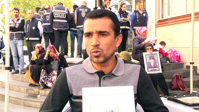 Evladı için oturma eylemi yapan anne fenalık geçirdi - DİYARBAKIR