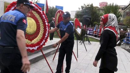 HDP'li Belediye Başkan Vekili İstiklal Marşı'nı okumadı - SİİRT