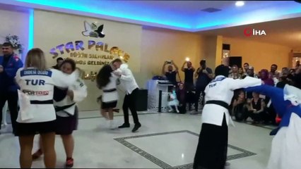 İşitme engelli çiftten judo müsabakası gibi düğün