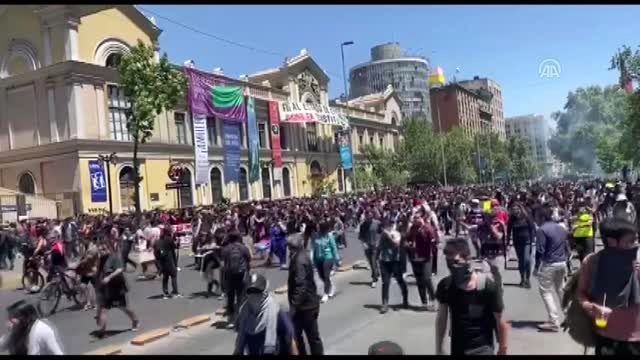 Şili'de zam karşıtı protestolar devam ediyor