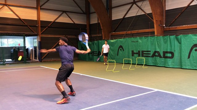 Puissance, explosivité et jeu d'attaque au tennis