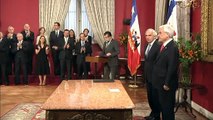 Piñera cambia a ocho de sus ministros con intención de calmar protestas en Chile