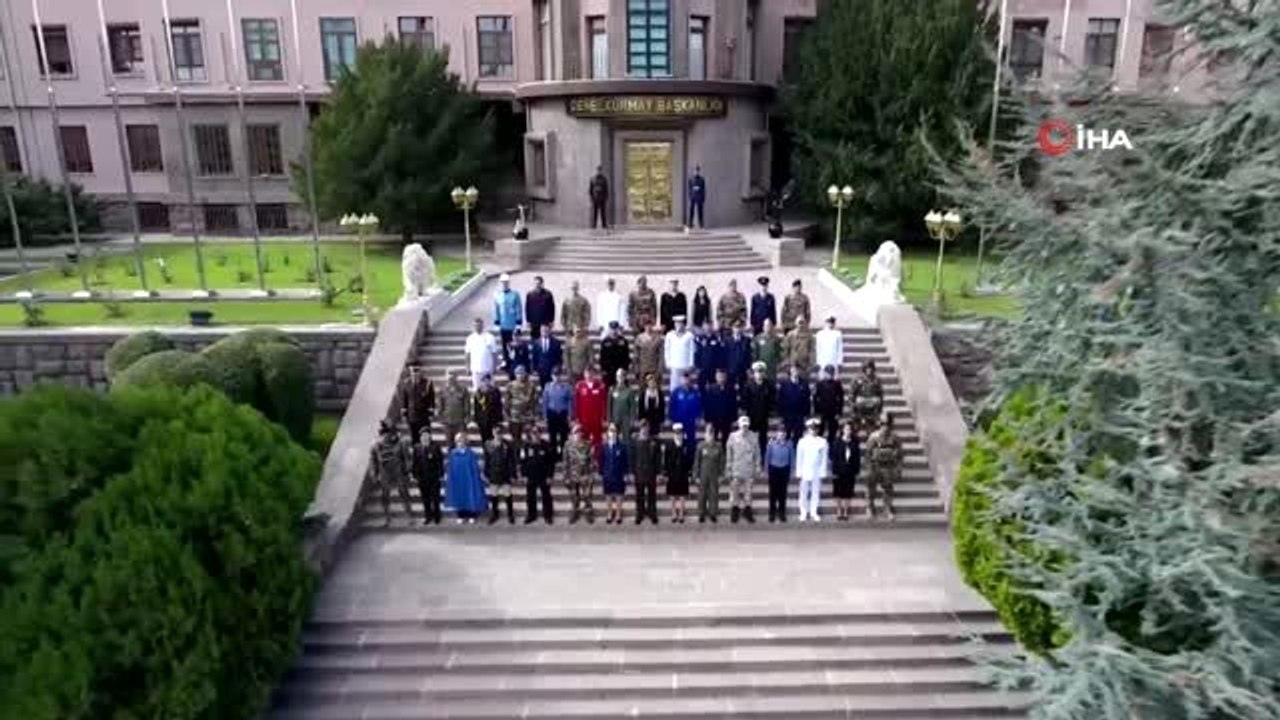 İzmirli gençler, 29 Ekim Cumhuriyet Bayramı için 'Vatan Marşı'nı seslendirdi