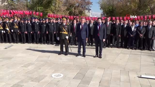 Ağrı'da 29 Ekim Cumhuriyet Bayramı dolayısıyla tören düzenlendi