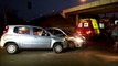 Batida entre carros deixa duas mulheres feridas, uma delas gestante, sob o ‘viaduto Petrocon’
