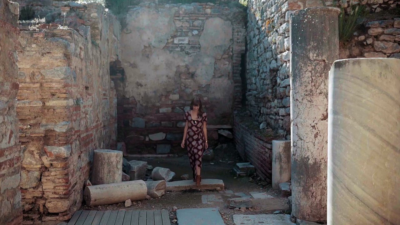 Taryn Elliott - Ruin and Girl - Human/Monument (No Copyright Video 7) [4K]