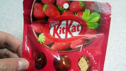 Strawberry KitKat Cubes in Japan!