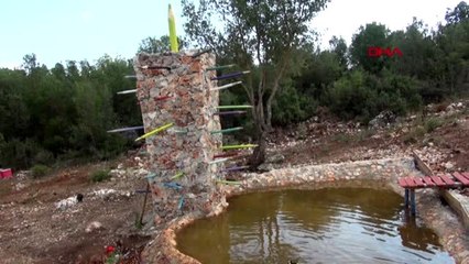 Antalya kundaklanan stüdyoda yanarak ölen japon sanatçılar için kaş'ta anıt yapıldı