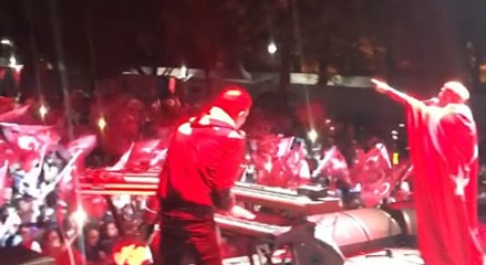 Athena Gökhan sahneye böyle çıktı