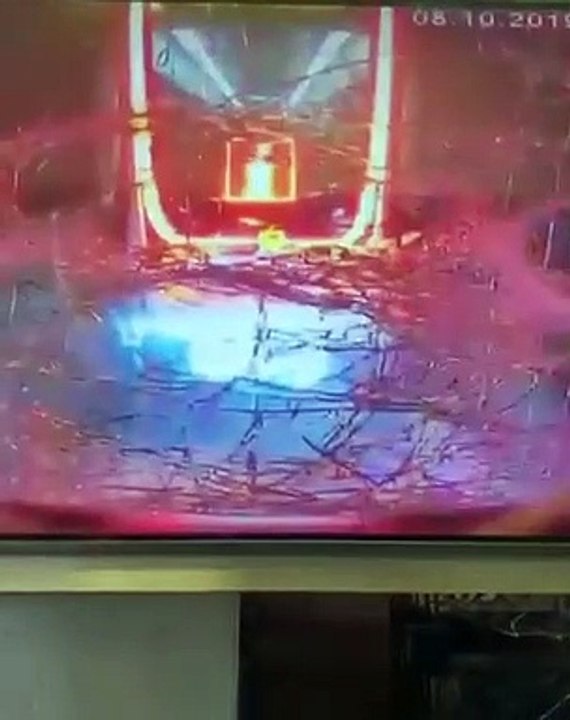 Cette conductrice de train était distraite avec son téléphone et fait un accident