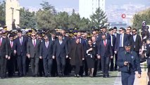 Cumhurbaşkanı Erdoğan ve beraberindeki devlet erkanı Anıtkabir'de