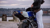 Esta bloguera graba su propio y aparatoso accidente de moto mientras conduce a 180 kilómetros por hora