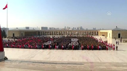 Cumhurbaşkanı Erdoğan ve devlet erkanı Anıtkabir'i ziyaret etti