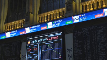 El IBEX 35 cotiza a la baja en una jornada marcada por los resultados empresariales
