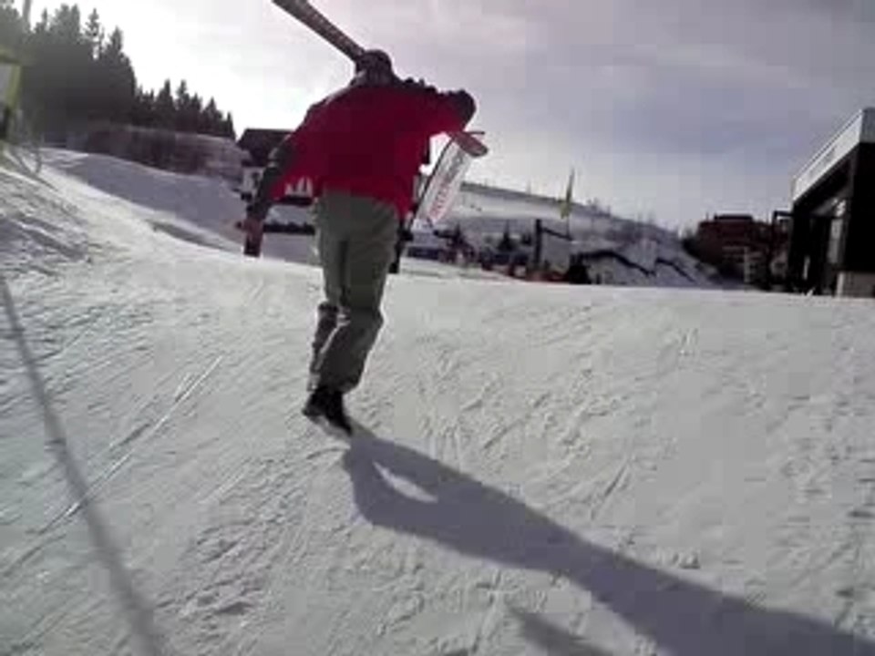 nico en galere pour monter regarder bien il recule lol