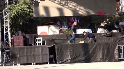 Burdur'daki 29 ekim törenlerinde sahne rötarı