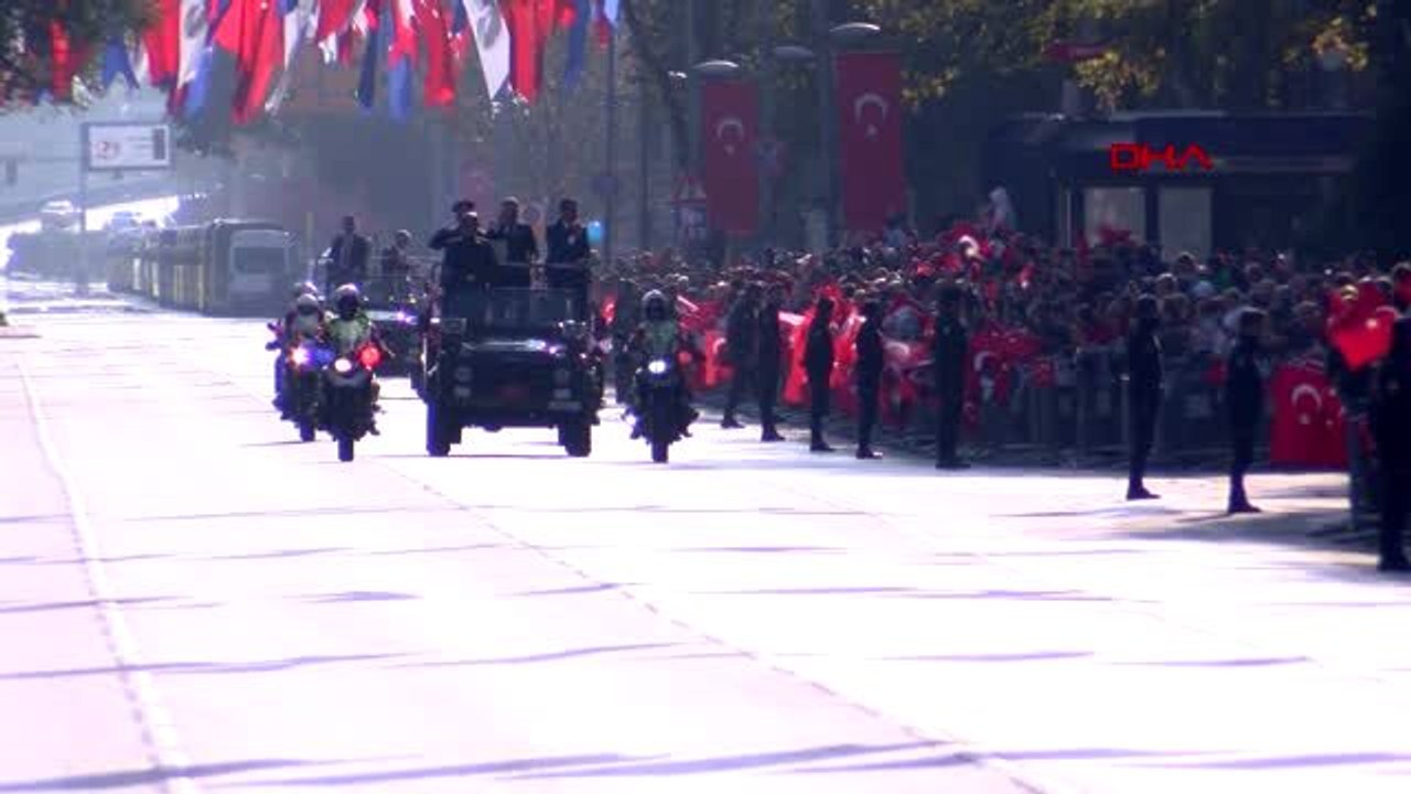Vatan caddesi'nde 29 ekim cumhuriyet bayramı resmi geçit töreni aktüel görüntüler