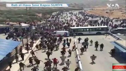 SURİYELİLER'DEN TÜRKİYE SINIRINDA PROTESTO GÖSTERİSİ.