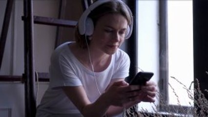 Scammers Can Use Just Your Phone Number To Rob You